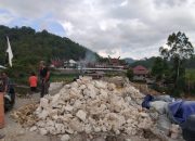 Tinjau Pekerjaan Jembatan, Bupati Torut Optimis Selesai Tepat Waktu